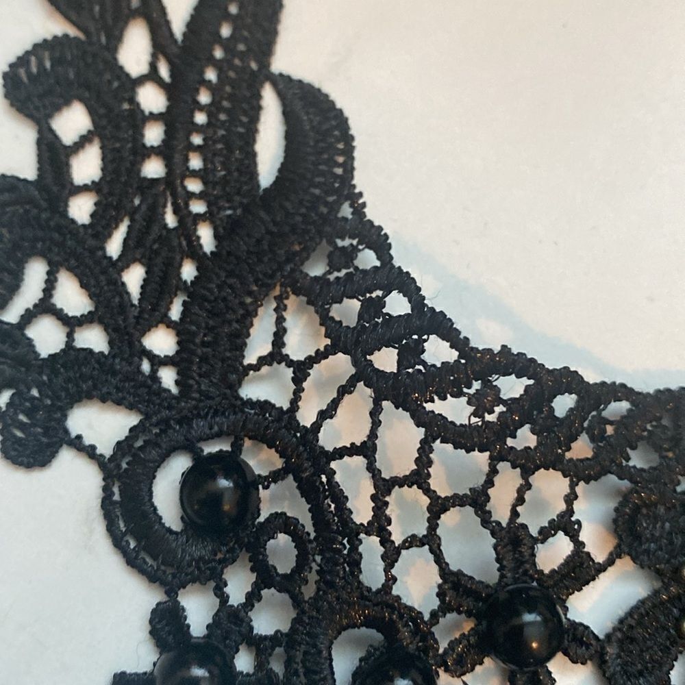 New Victorian Gothic Black Lace Choker Necklace with Gemstone Centerpiece - Picture 8 of 11